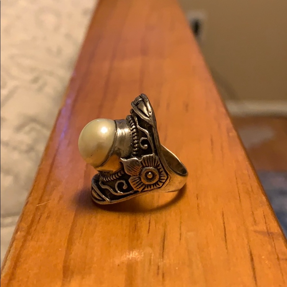 Sterling silver and pearl statement ring size 6